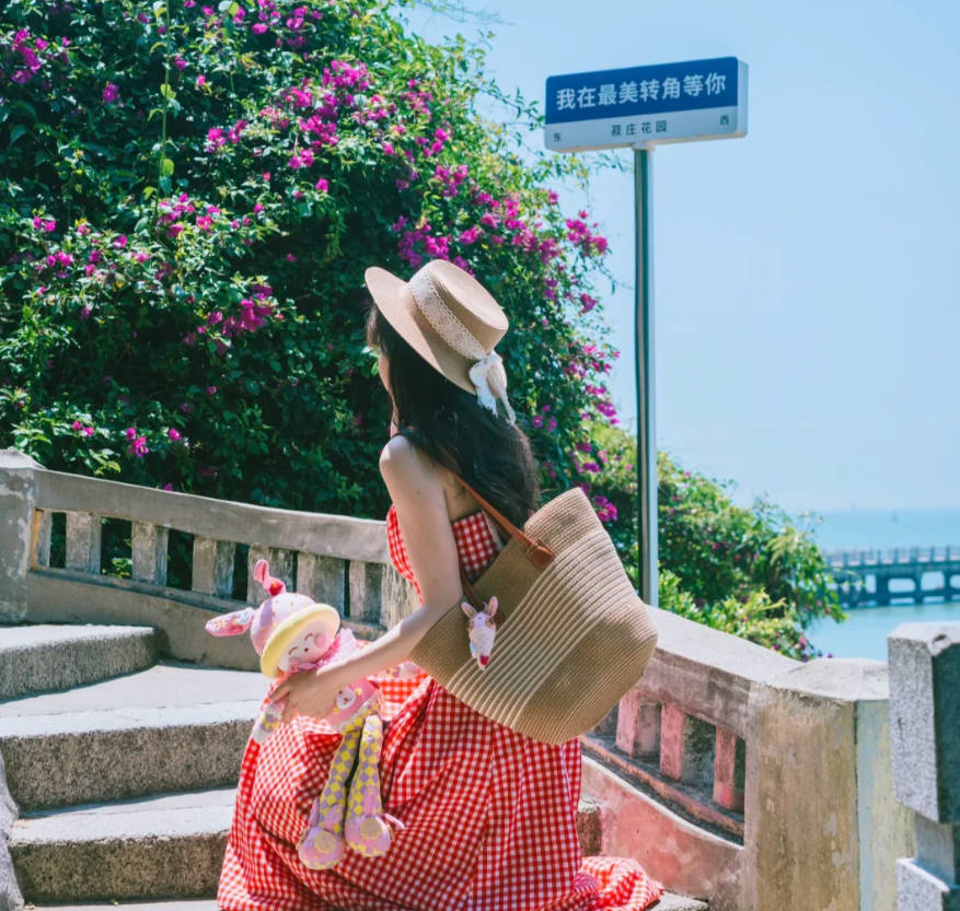 Gulangyu sunset stroll